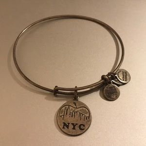 NYC Alex & Ani